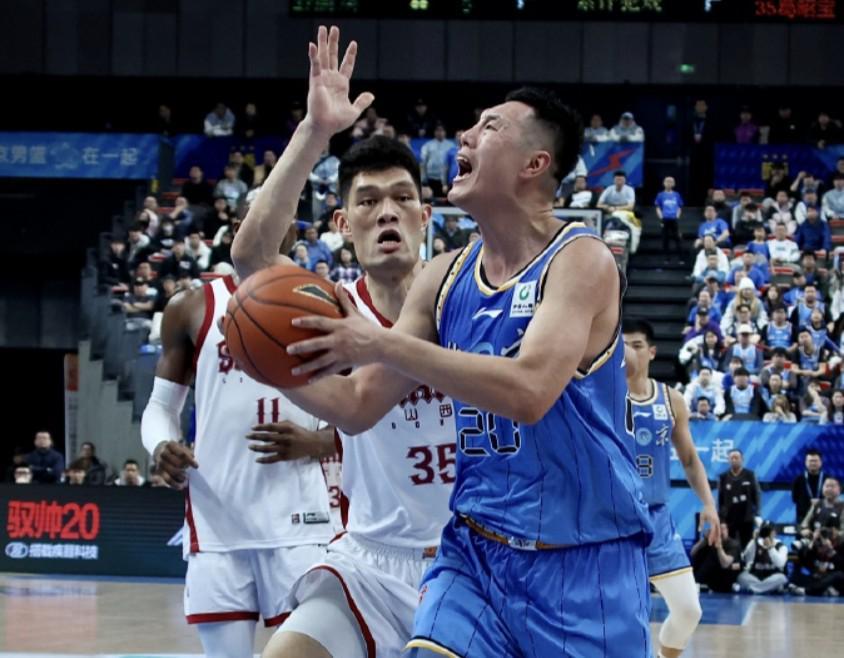 开云APP-翟晓川：面对困难需要每个人的无私和牺牲，我们定会团结一致渡过